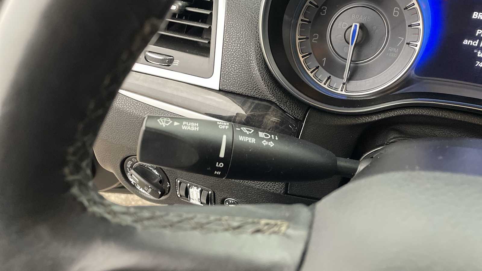 Thumbnail: 2020 Chrysler 300 - 16