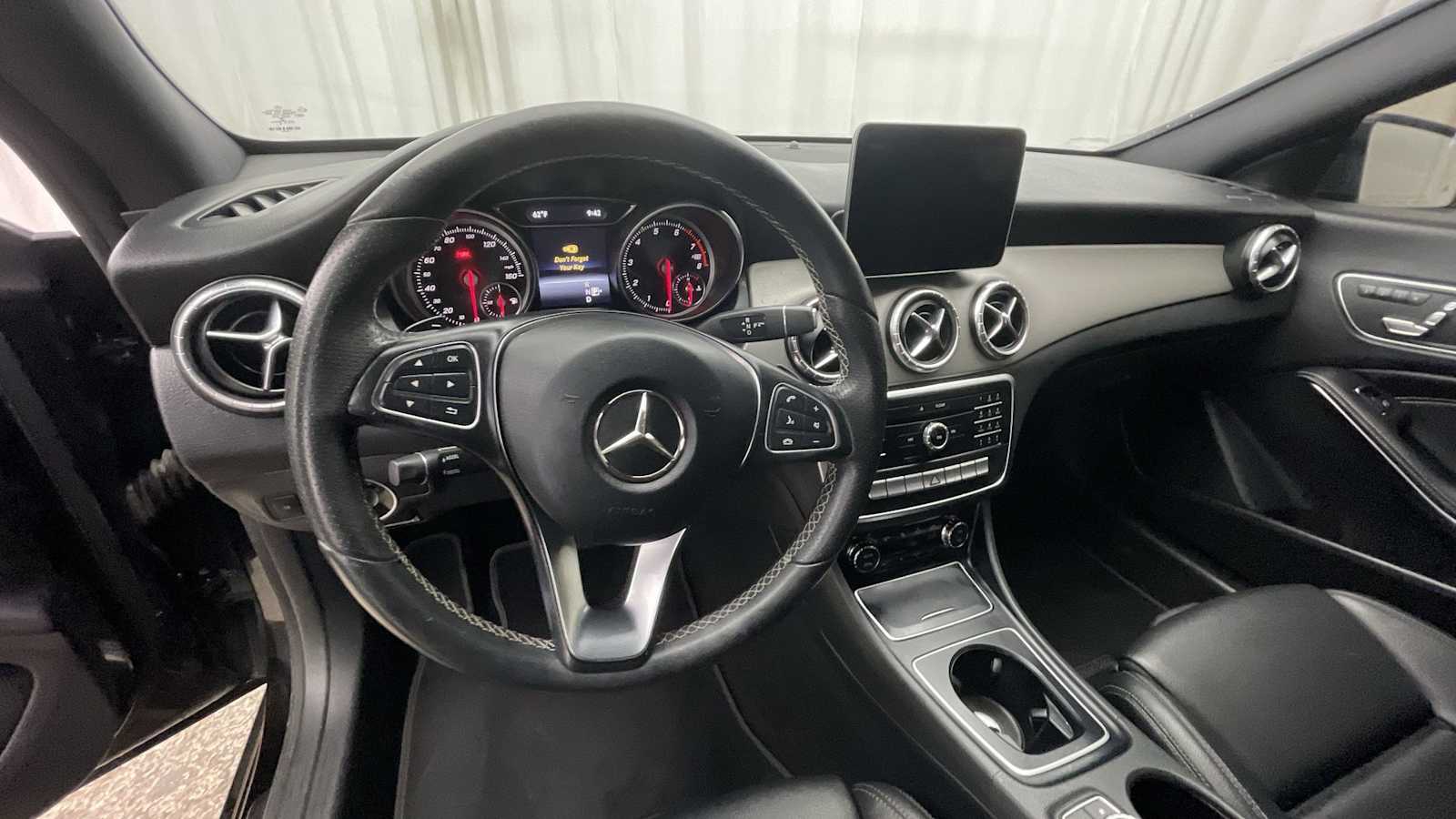 Thumbnail: 2018 Mercedes-Benz CLA - 3