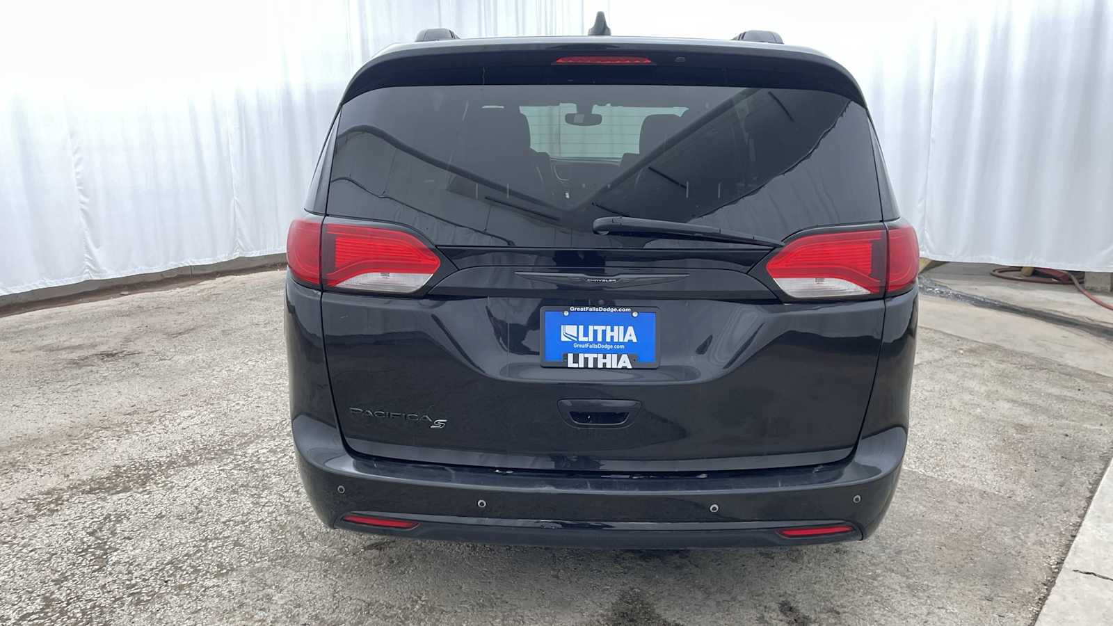 Thumbnail: 2019 Chrysler Pacifica - 32