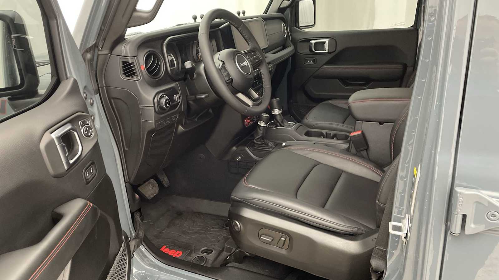 Thumbnail: 2025 Jeep Gladiator - 2