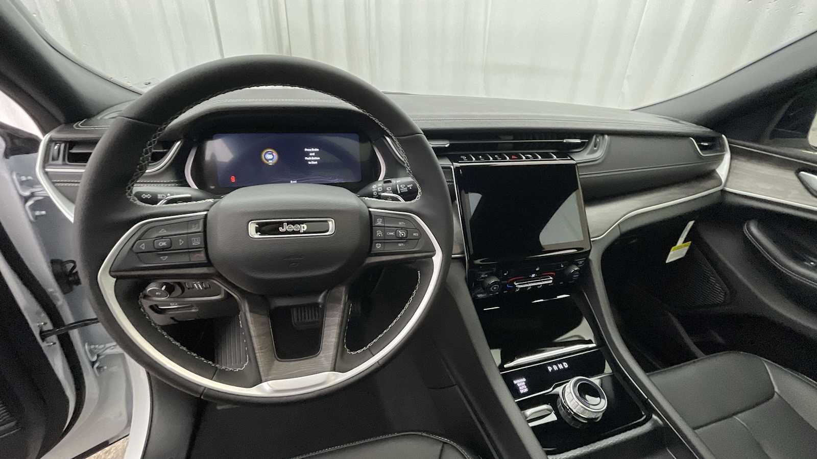 Thumbnail: 2025 Jeep Grand Cherokee - 3