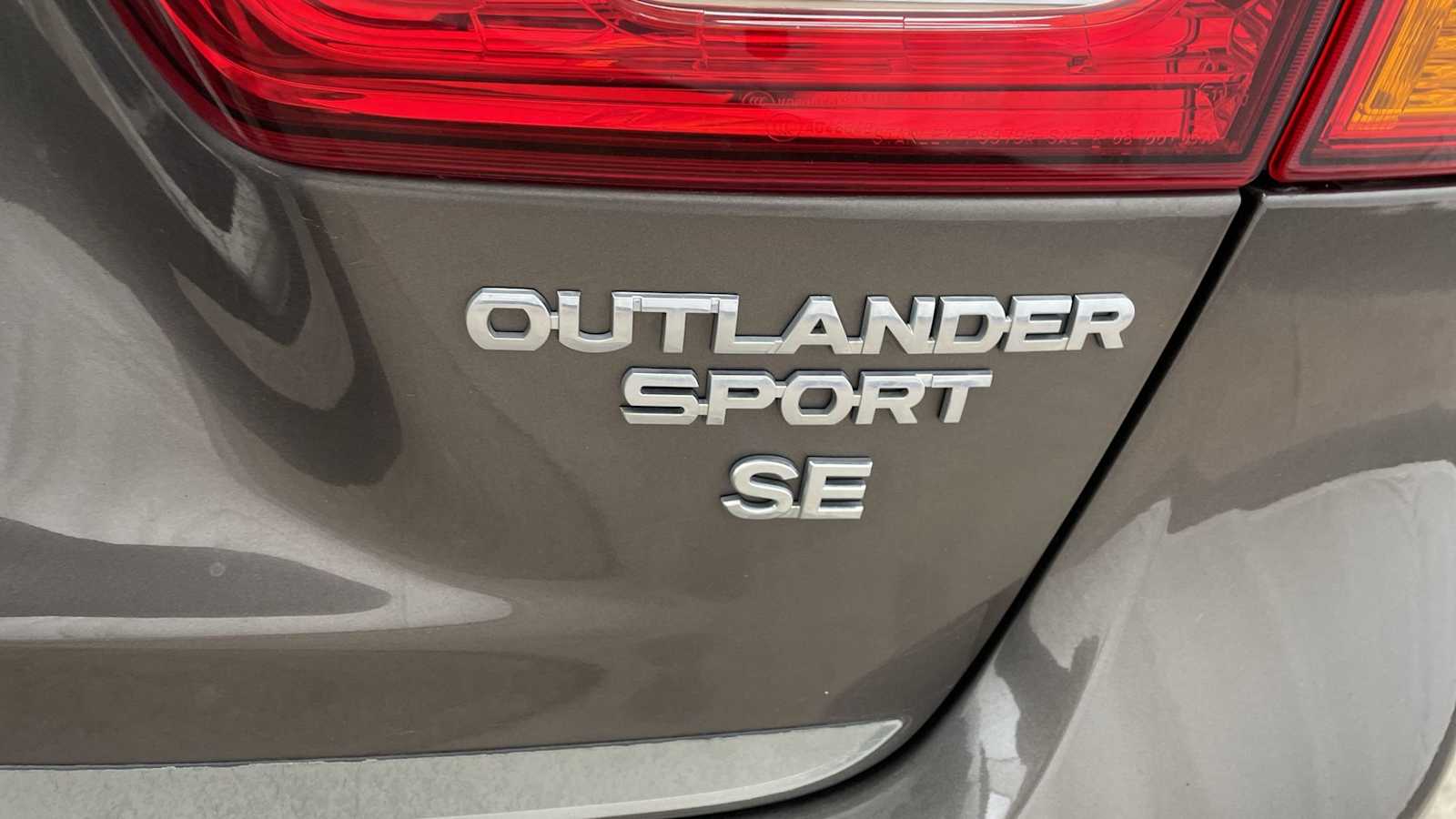 Thumbnail: 2016 Mitsubishi Outlander Sport - 35