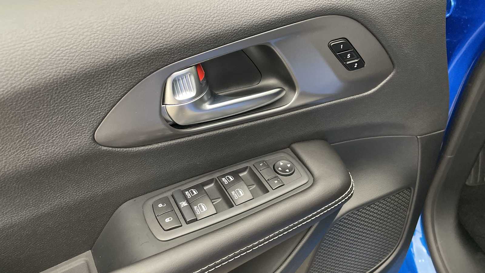 Thumbnail: 2026 Chrysler Pacifica - 7