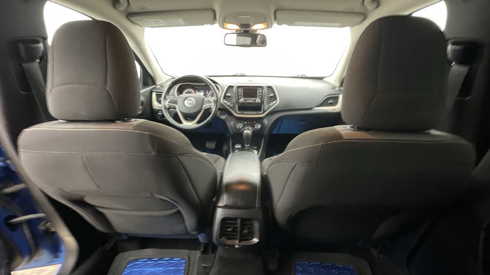 Thumbnail: 2018 Jeep Cherokee - 7