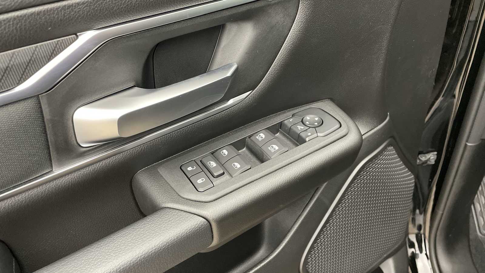 Thumbnail: 2026 RAM 1500 - 6