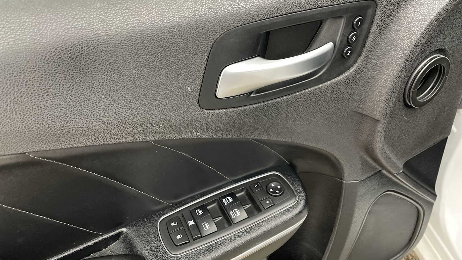 Thumbnail: 2015 Dodge Charger - 7