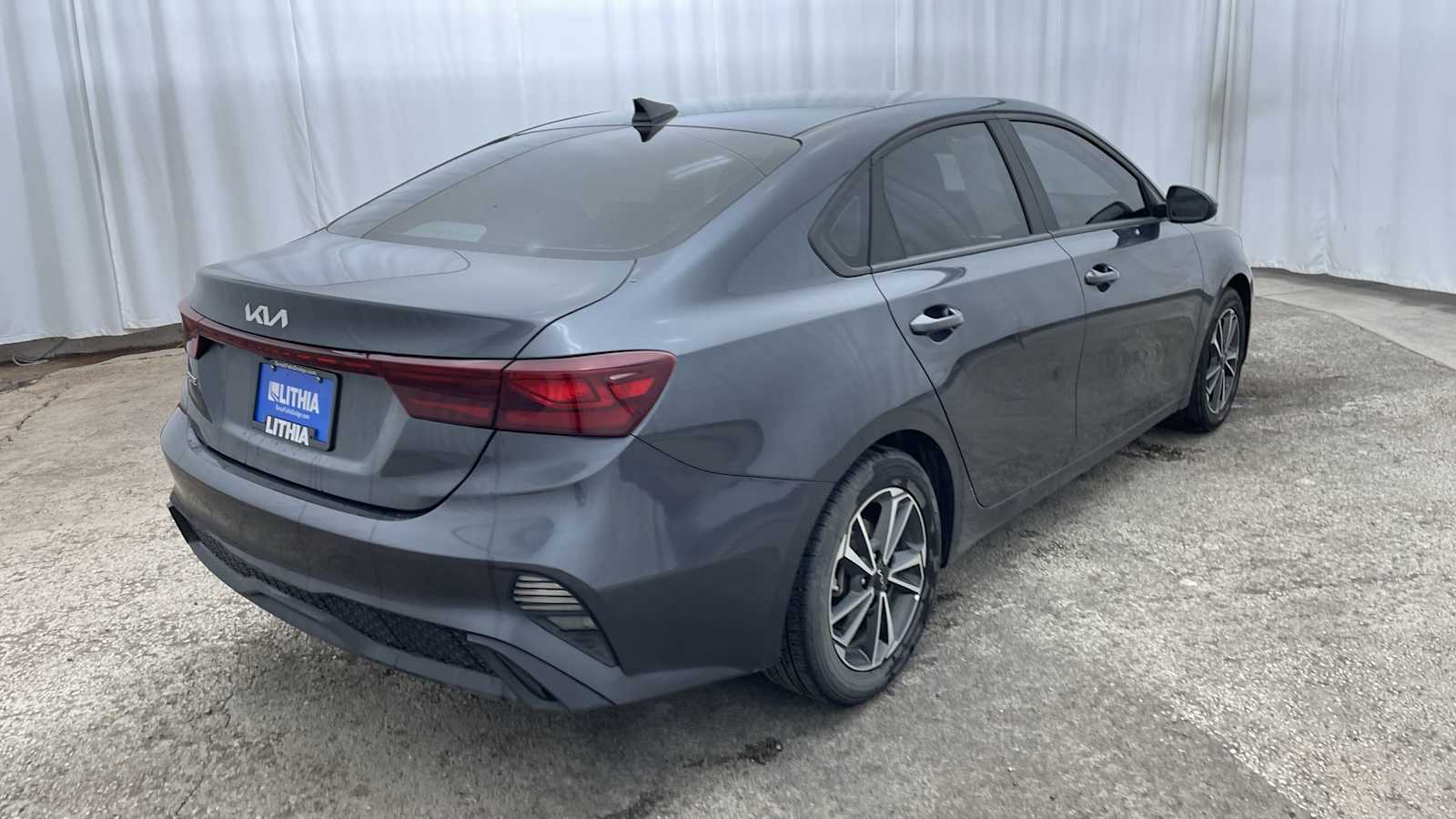 Thumbnail: 2022 Kia Forte - 28