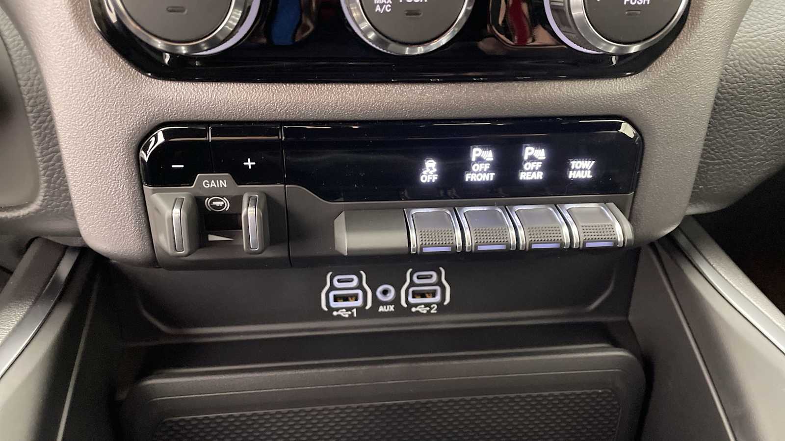 Thumbnail: 2026 RAM 1500 - 22