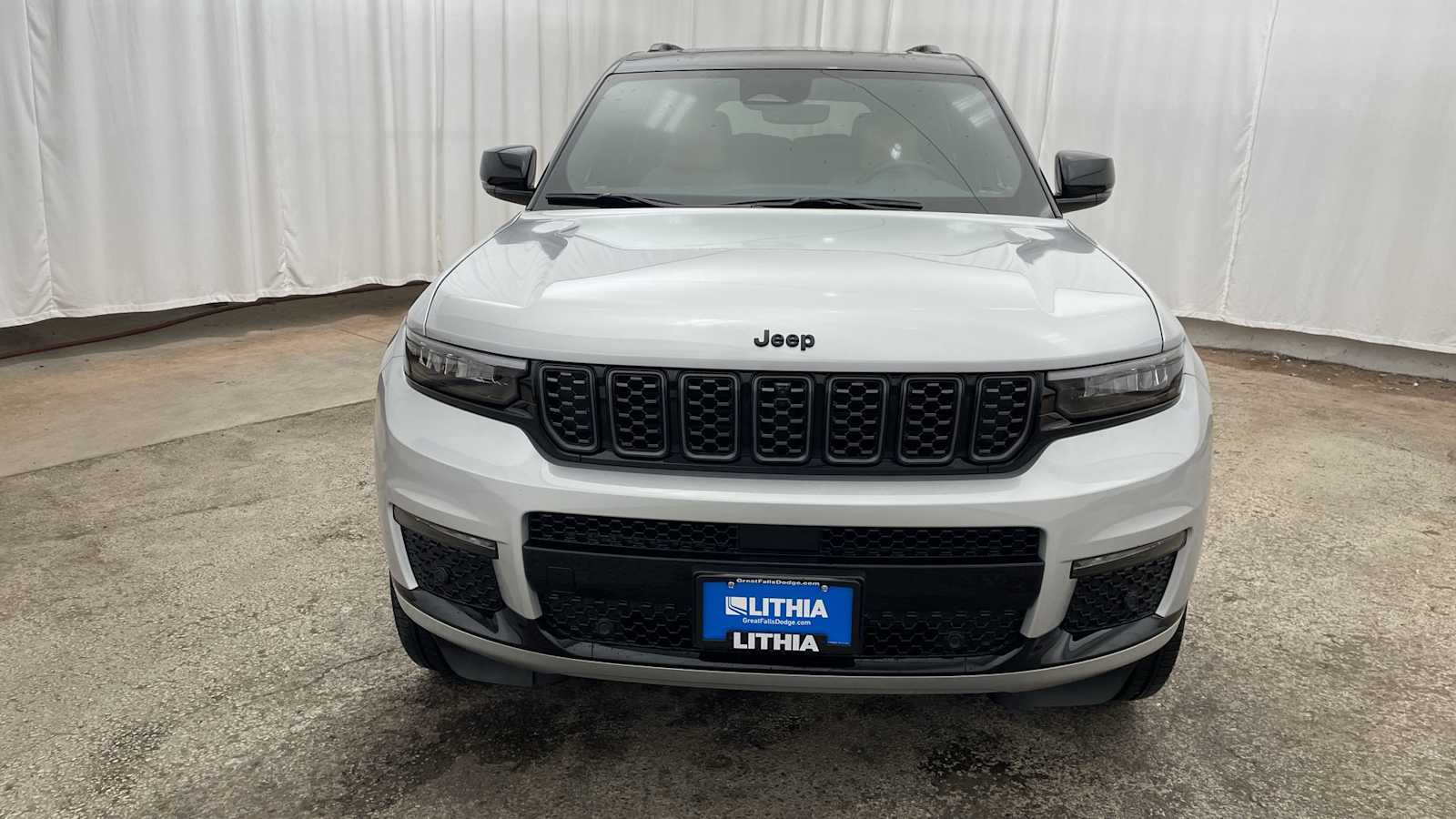 Thumbnail: 2025 Jeep Grand Cherokee - 41