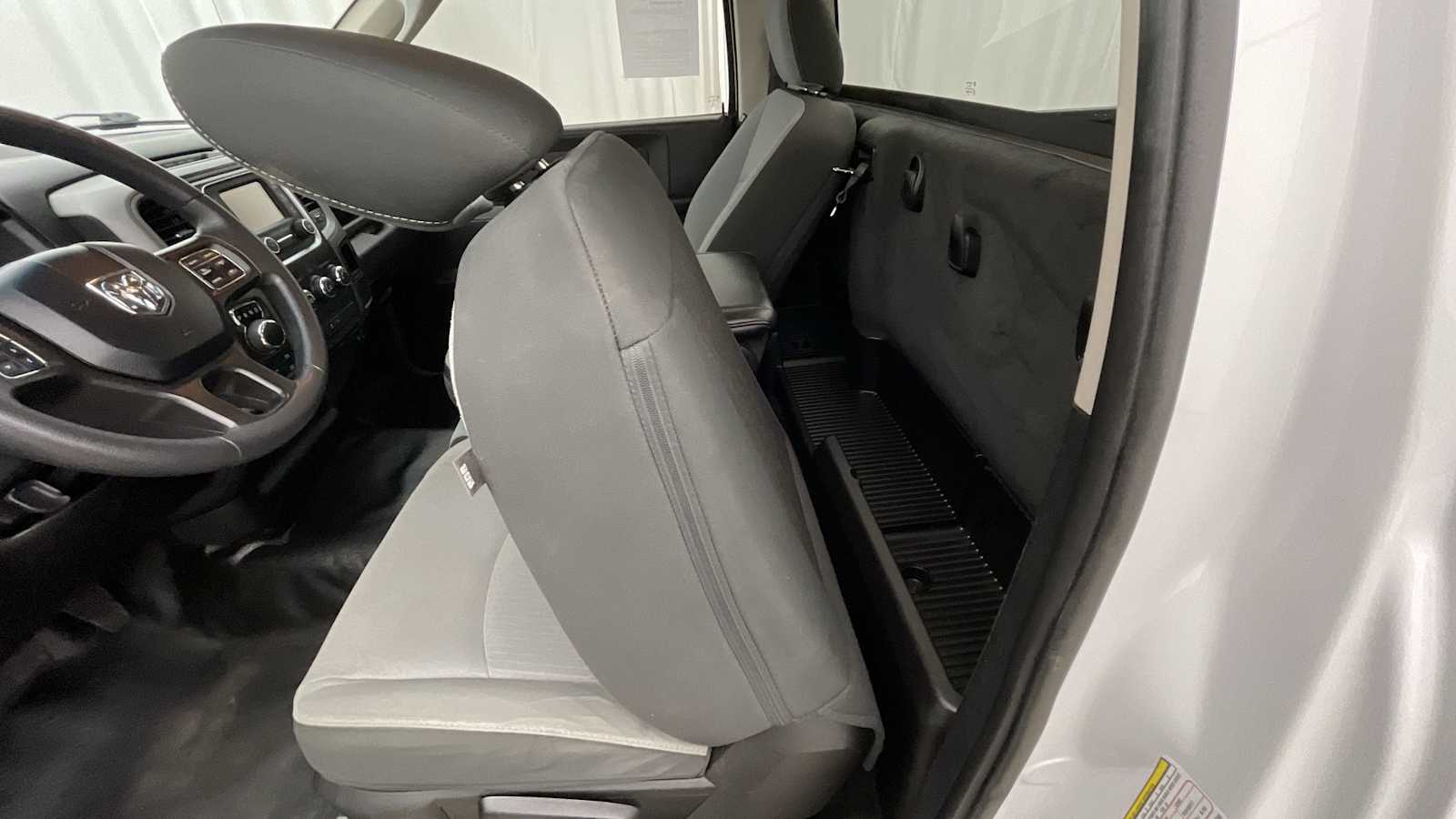 Thumbnail: 2021 RAM 1500 Classic - 7