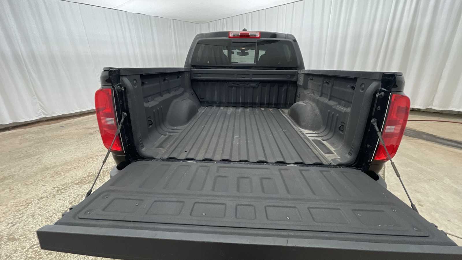 Thumbnail: 2022 Chevrolet Colorado - 31