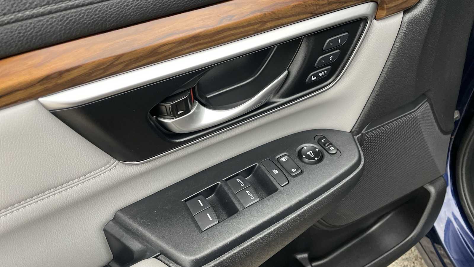 Thumbnail: 2019 Honda CR-V - 6