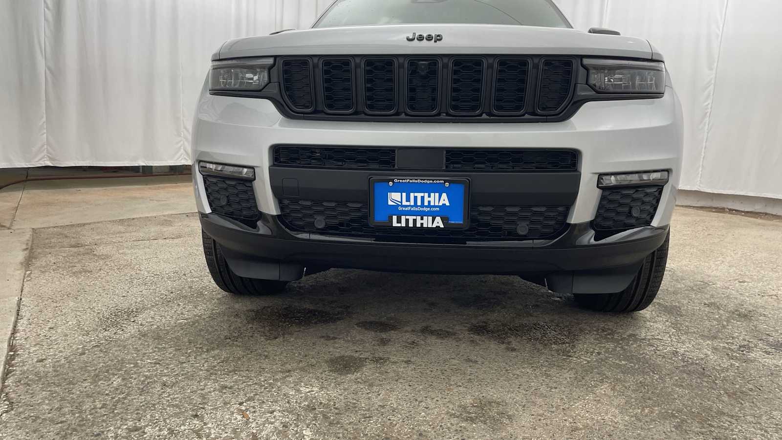 Thumbnail: 2025 Jeep Grand Cherokee - 42