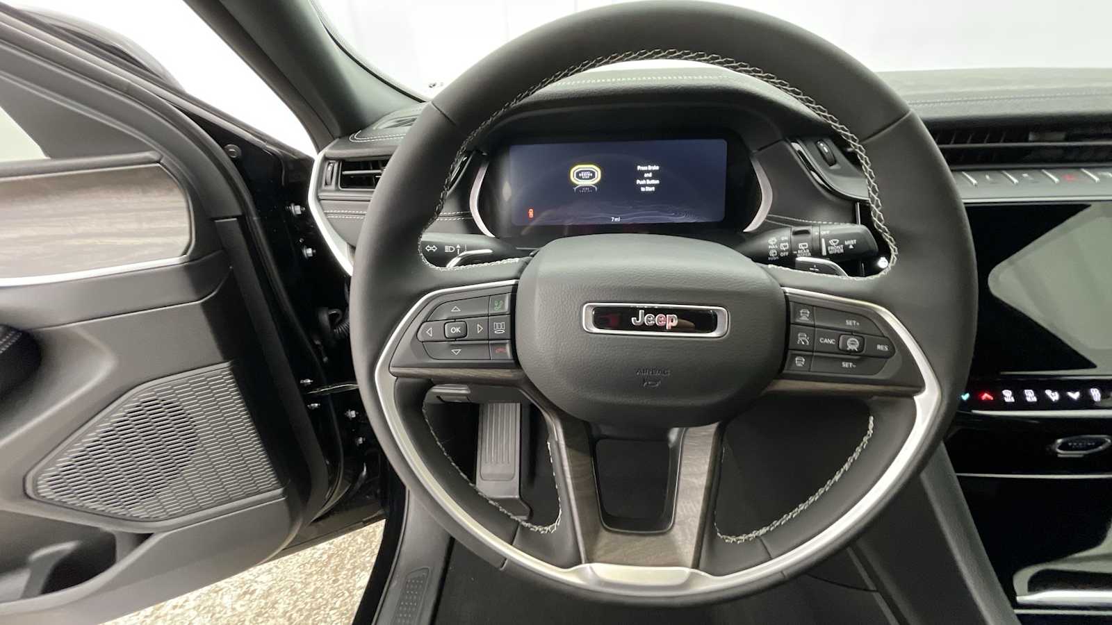 Thumbnail: 2026 Jeep Grand Cherokee - 13