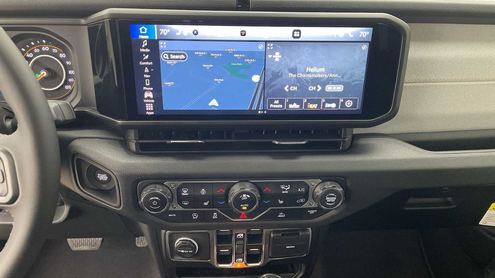 Thumbnail: 2025 Jeep Gladiator - 18