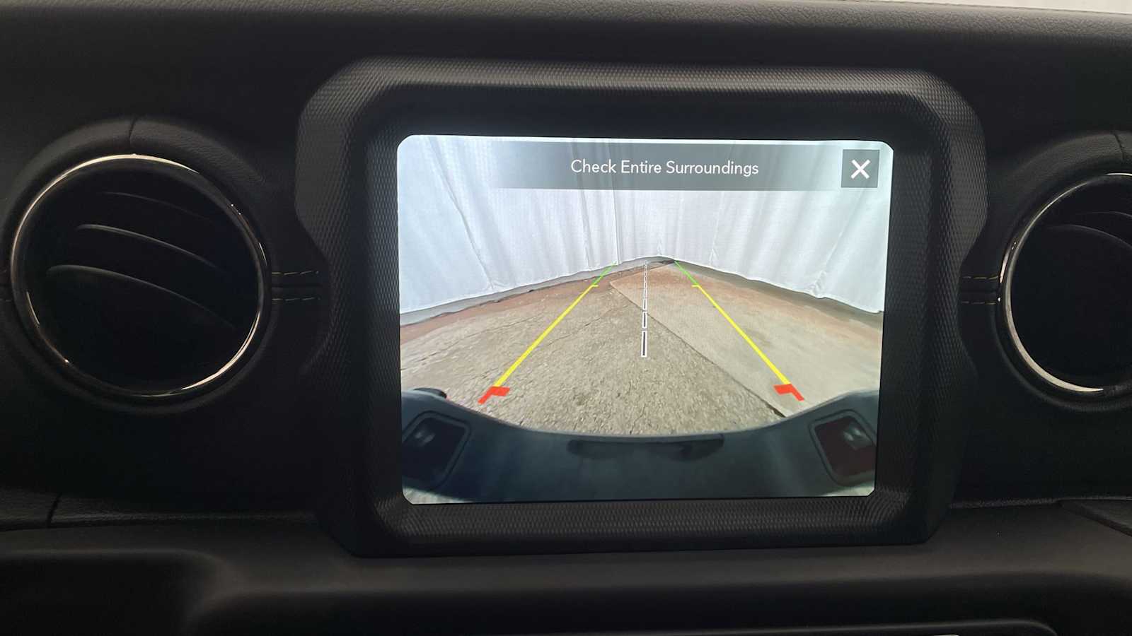 Thumbnail: 2023 Jeep Gladiator - 5