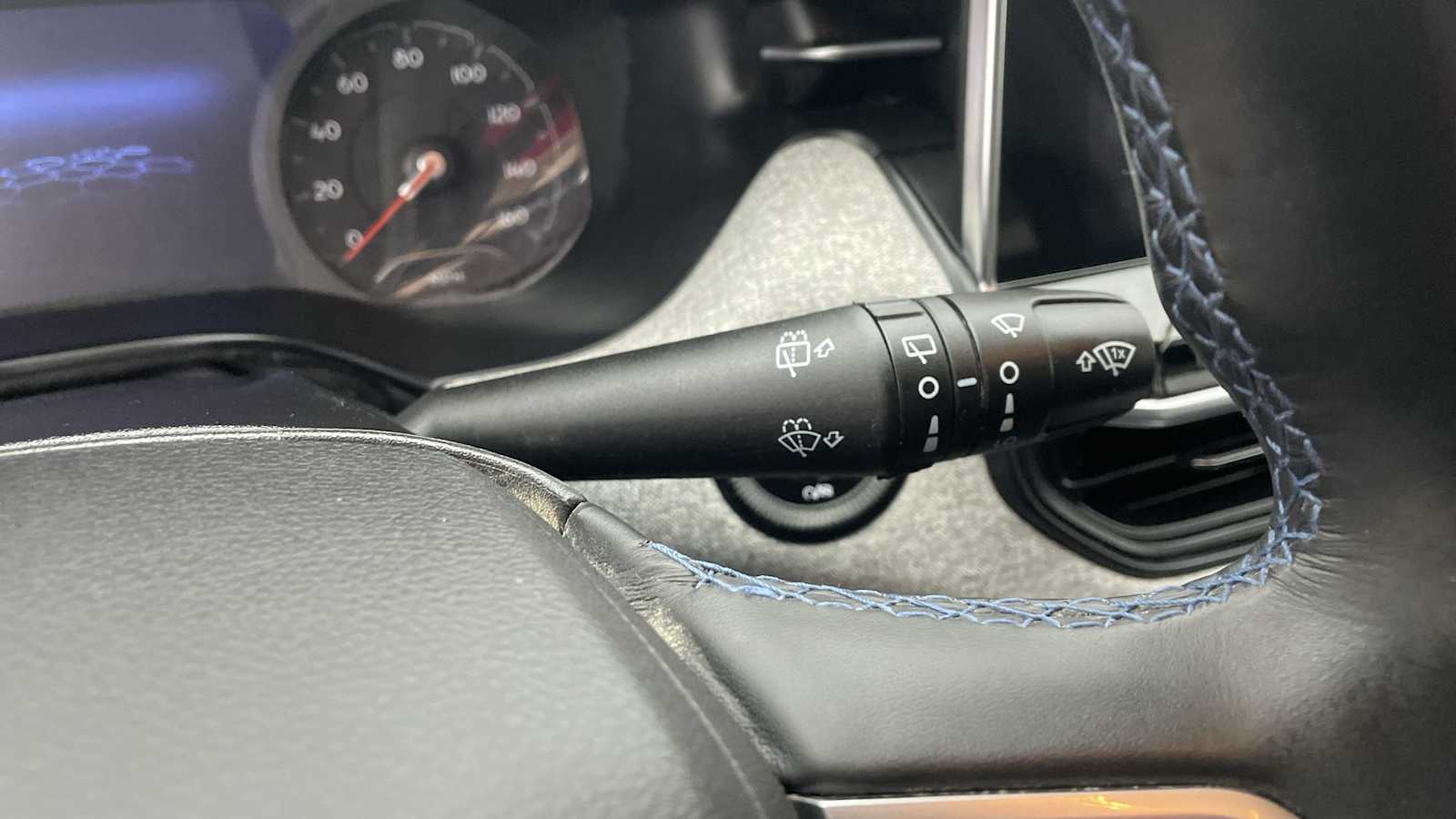 Thumbnail: 2022 Jeep Compass - 14