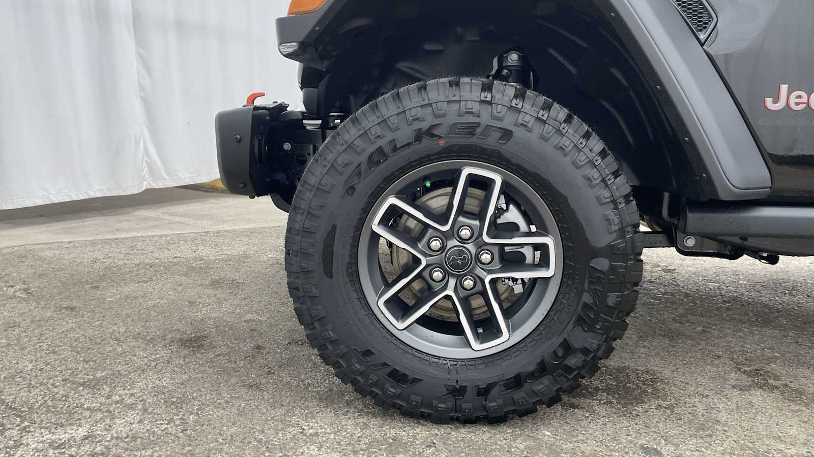 Thumbnail: 2025 Jeep Gladiator - 42