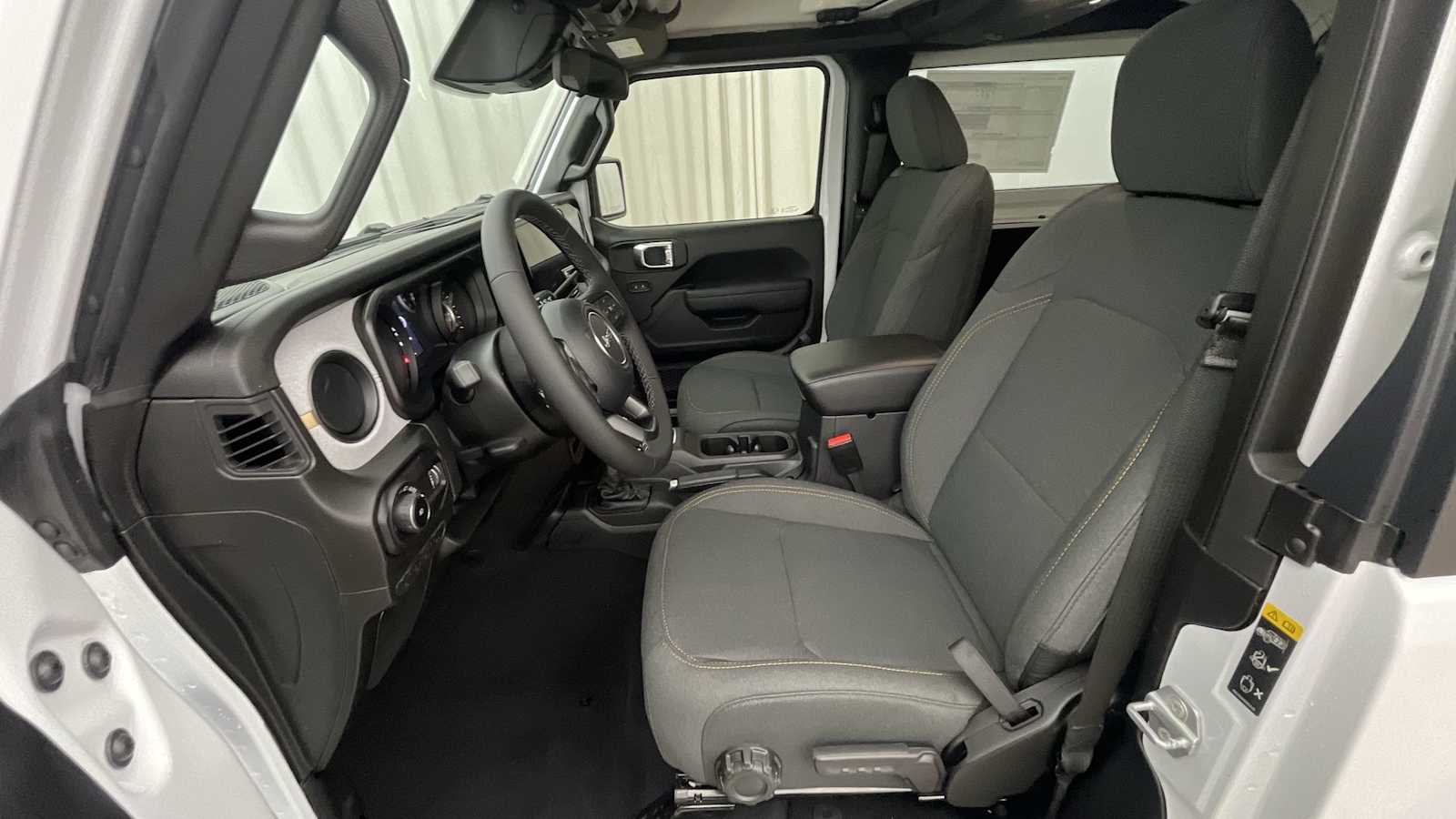 Thumbnail: 2026 Jeep Wrangler - 5