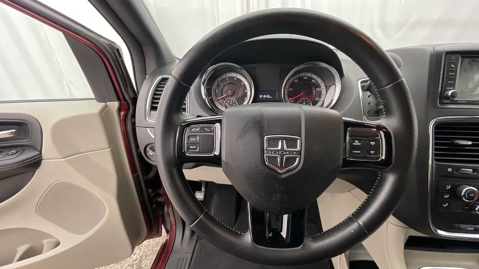 Thumbnail: 2019 Dodge Grand Caravan - 12