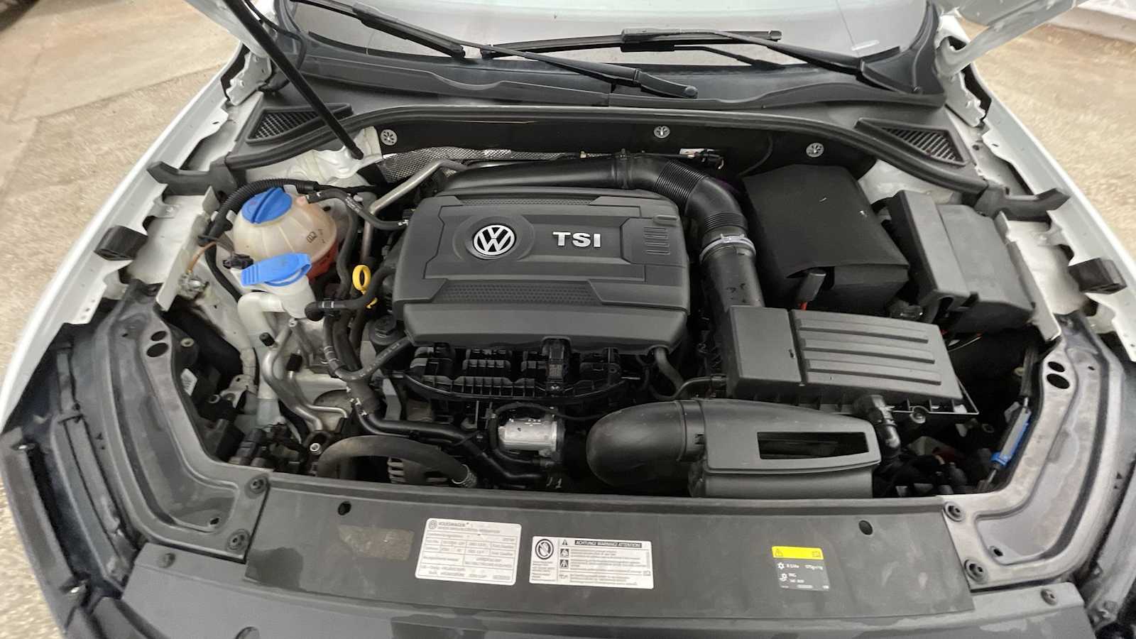 Thumbnail: 2017 Volkswagen Passat - 23