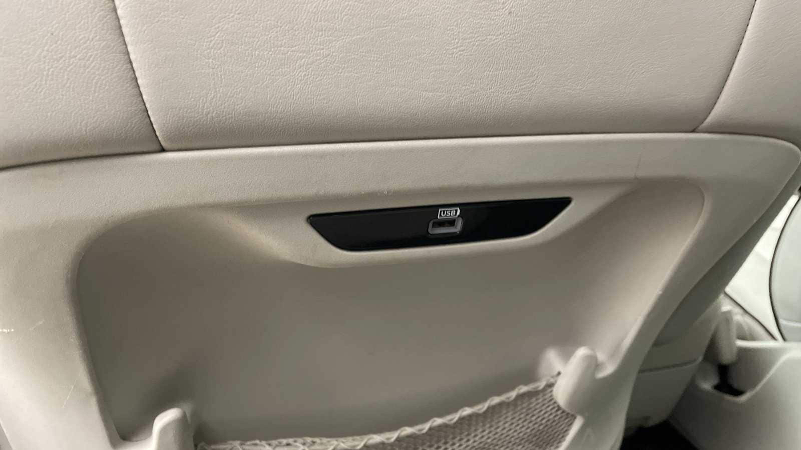 Thumbnail: 2020 Chrysler Pacifica - 30