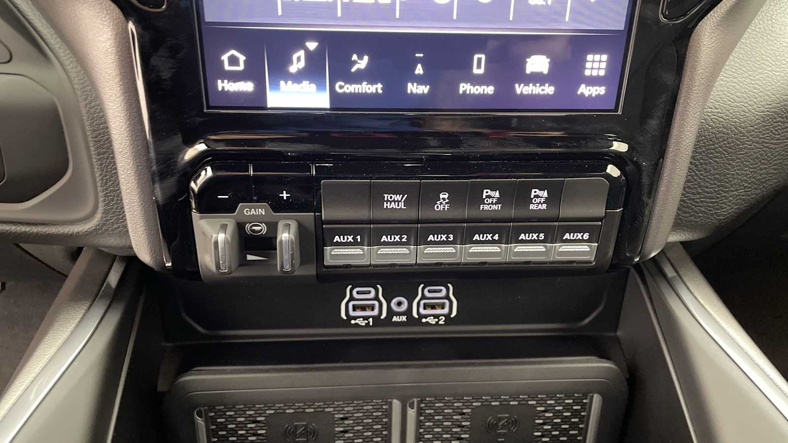 Thumbnail: 2026 RAM 3500 - 24