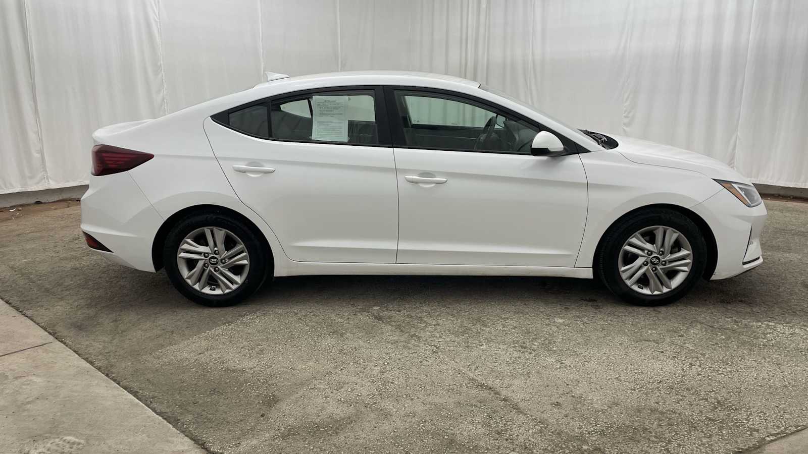 Thumbnail: 2020 Hyundai Elantra - 30