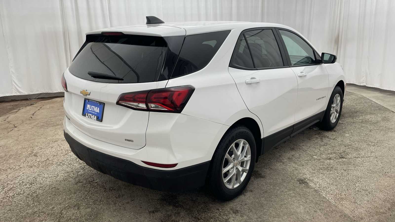 Thumbnail: 2024 Chevrolet Equinox - 32