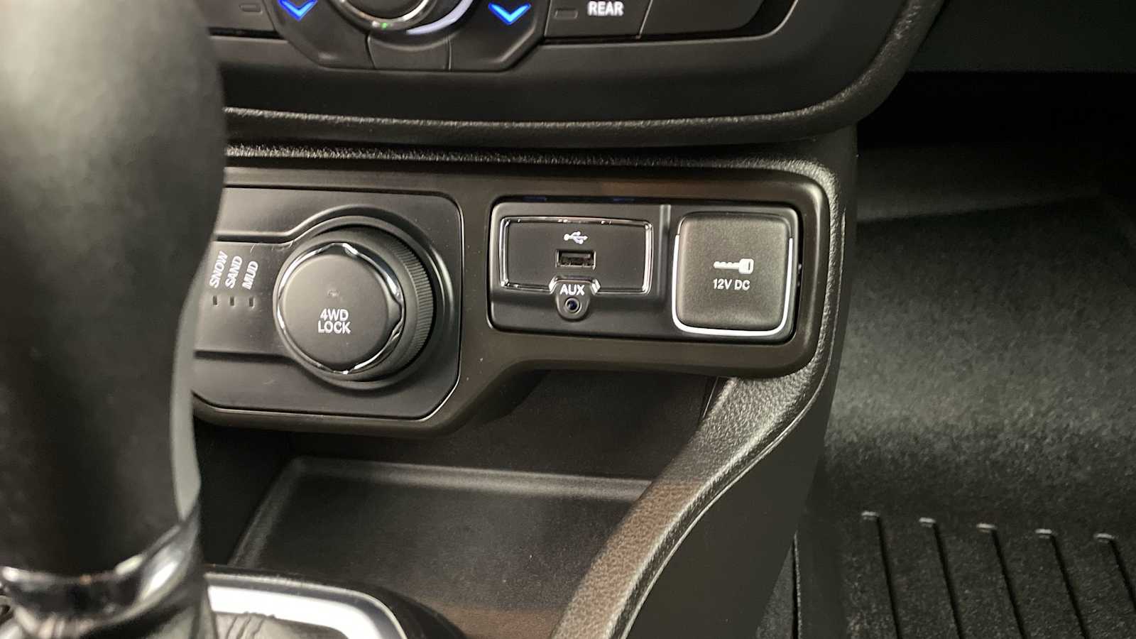 Thumbnail: 2022 Jeep Renegade - 19