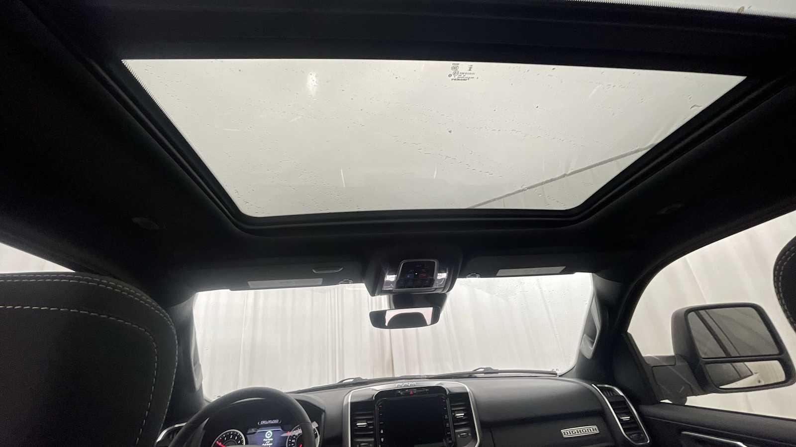 Thumbnail: 2026 RAM 1500 - 9