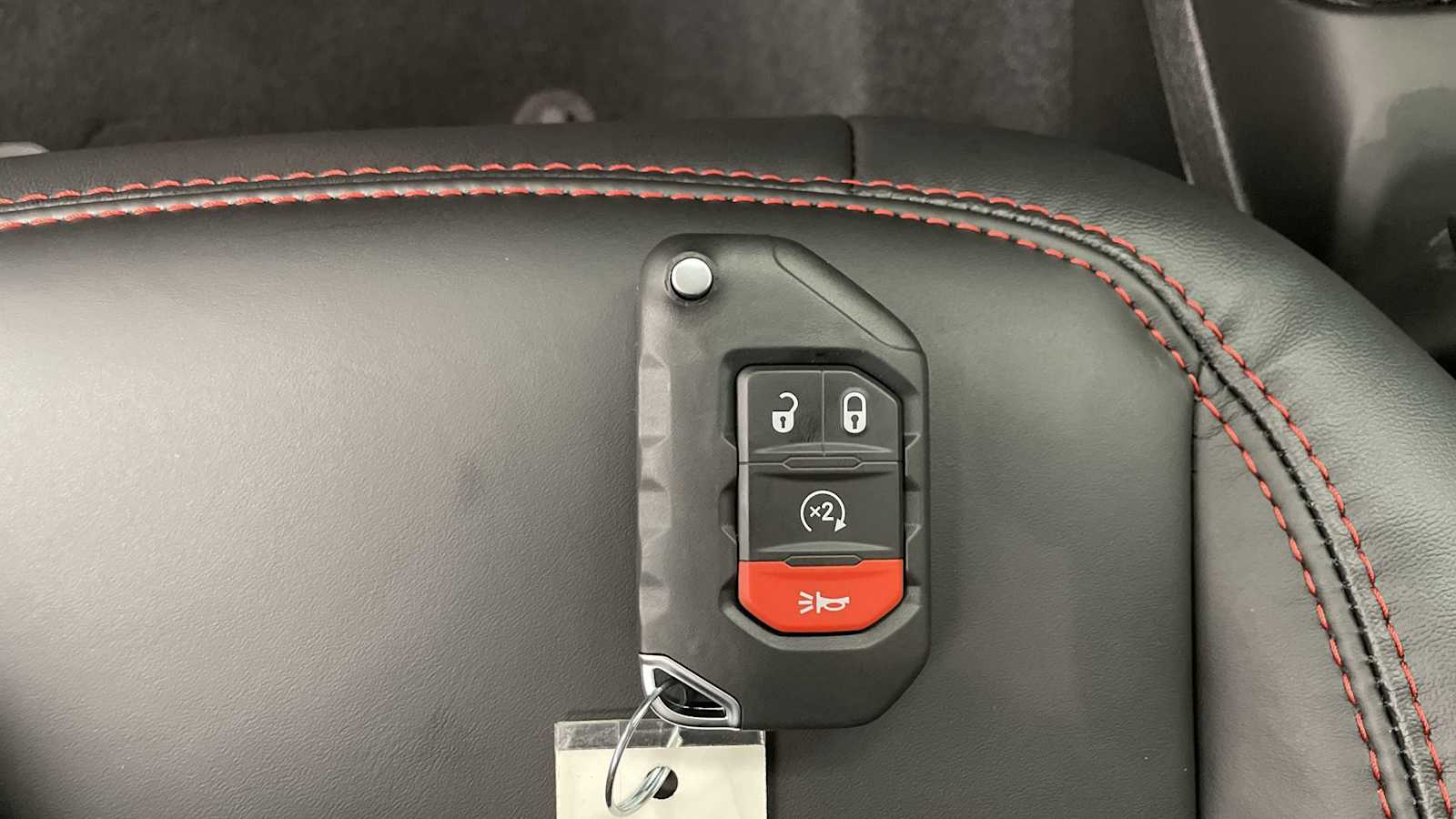 Thumbnail: 2025 Jeep Gladiator - 22