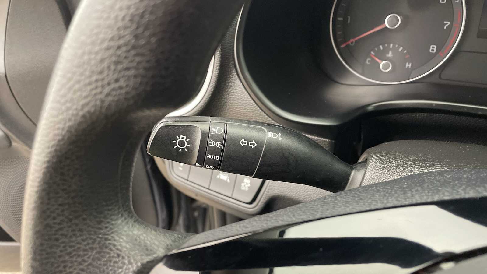 Thumbnail: 2021 Kia Forte - 15