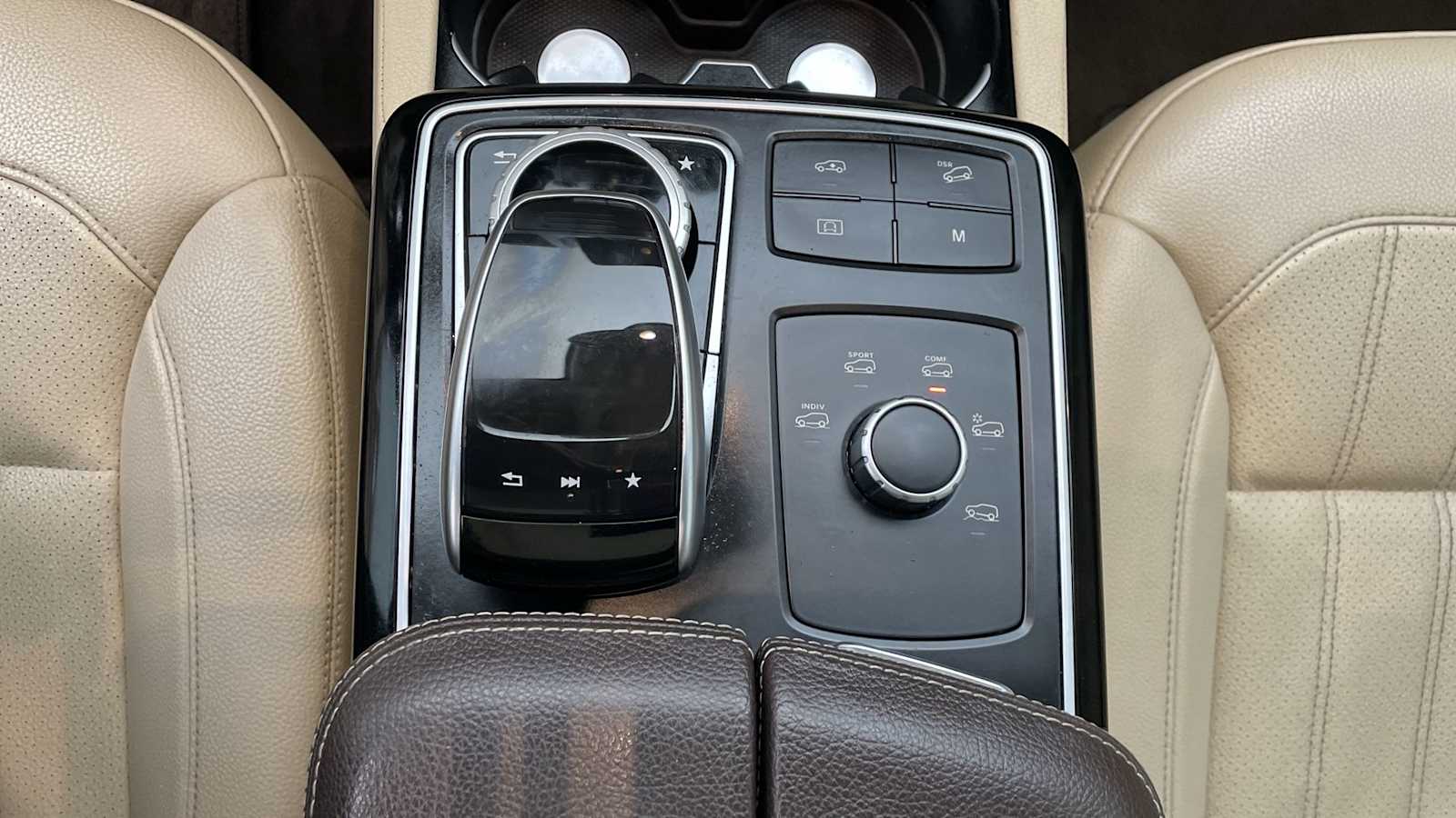 Thumbnail: 2017 Mercedes-Benz GLS - 26