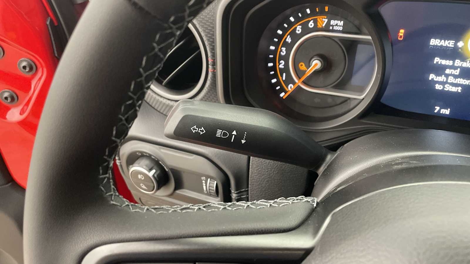 Thumbnail: 2025 Jeep Gladiator - 16