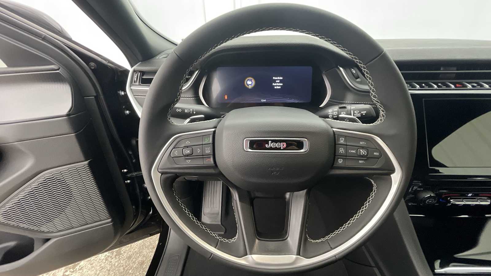 Thumbnail: 2025 Jeep Grand Cherokee - 13