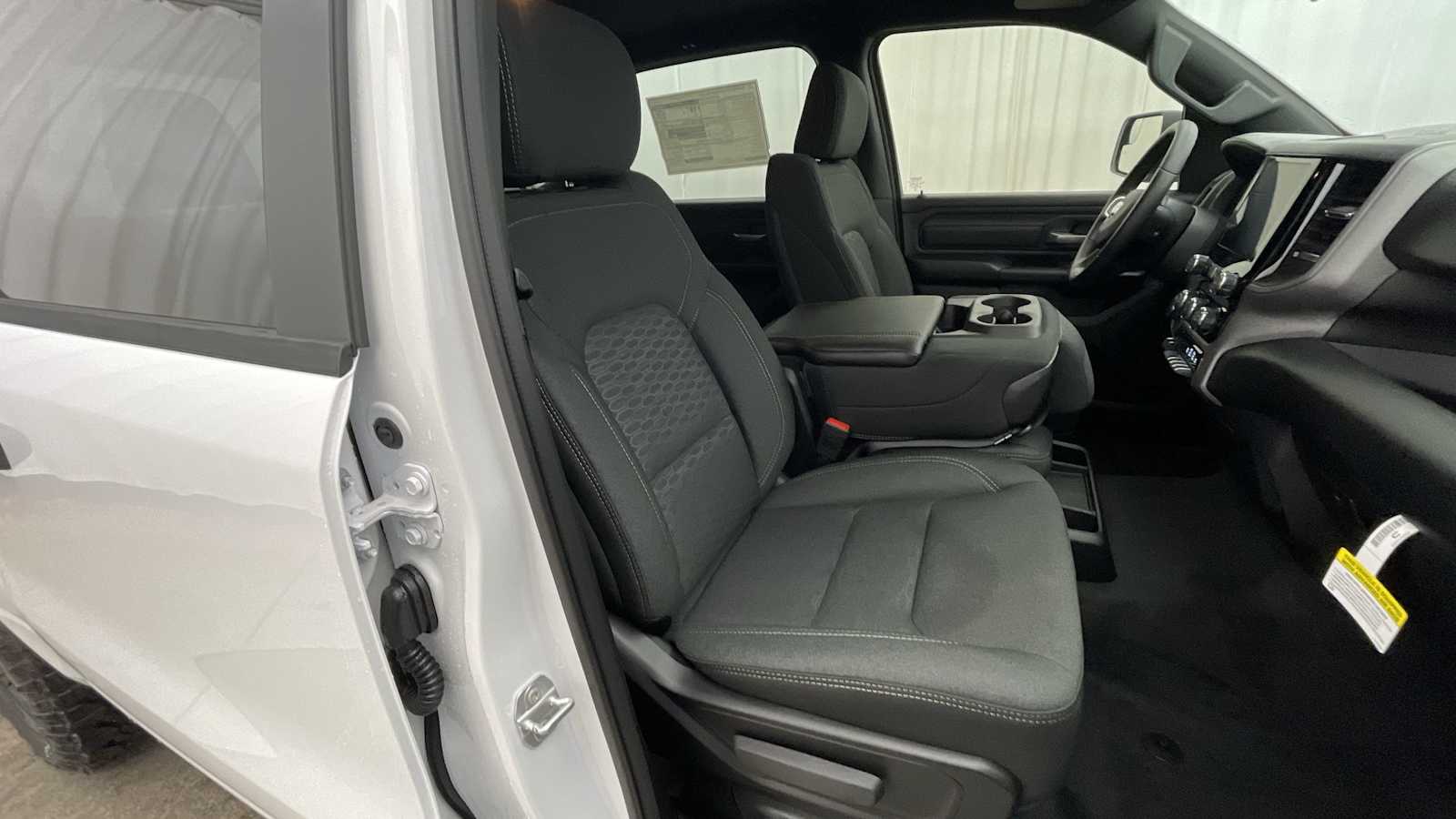 Thumbnail: 2026 RAM 1500 - 10