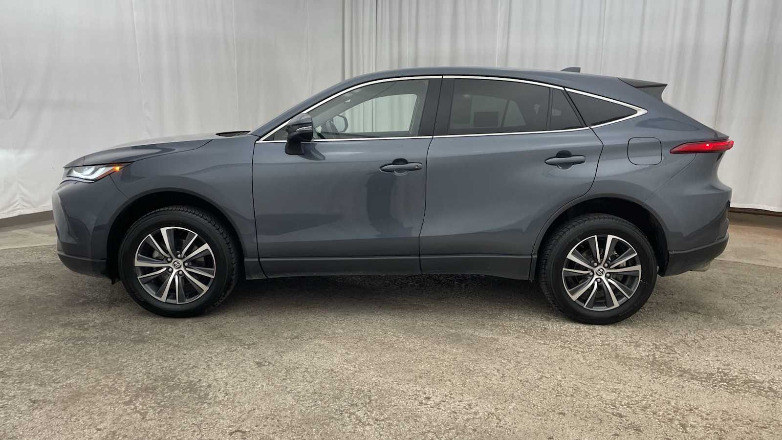 Thumbnail: 2023 Toyota Venza - 28