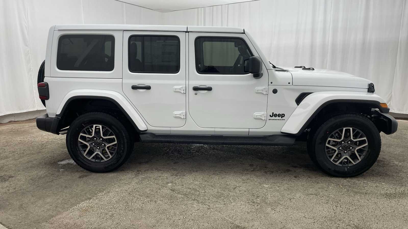 Thumbnail: 2026 Jeep Wrangler - 38