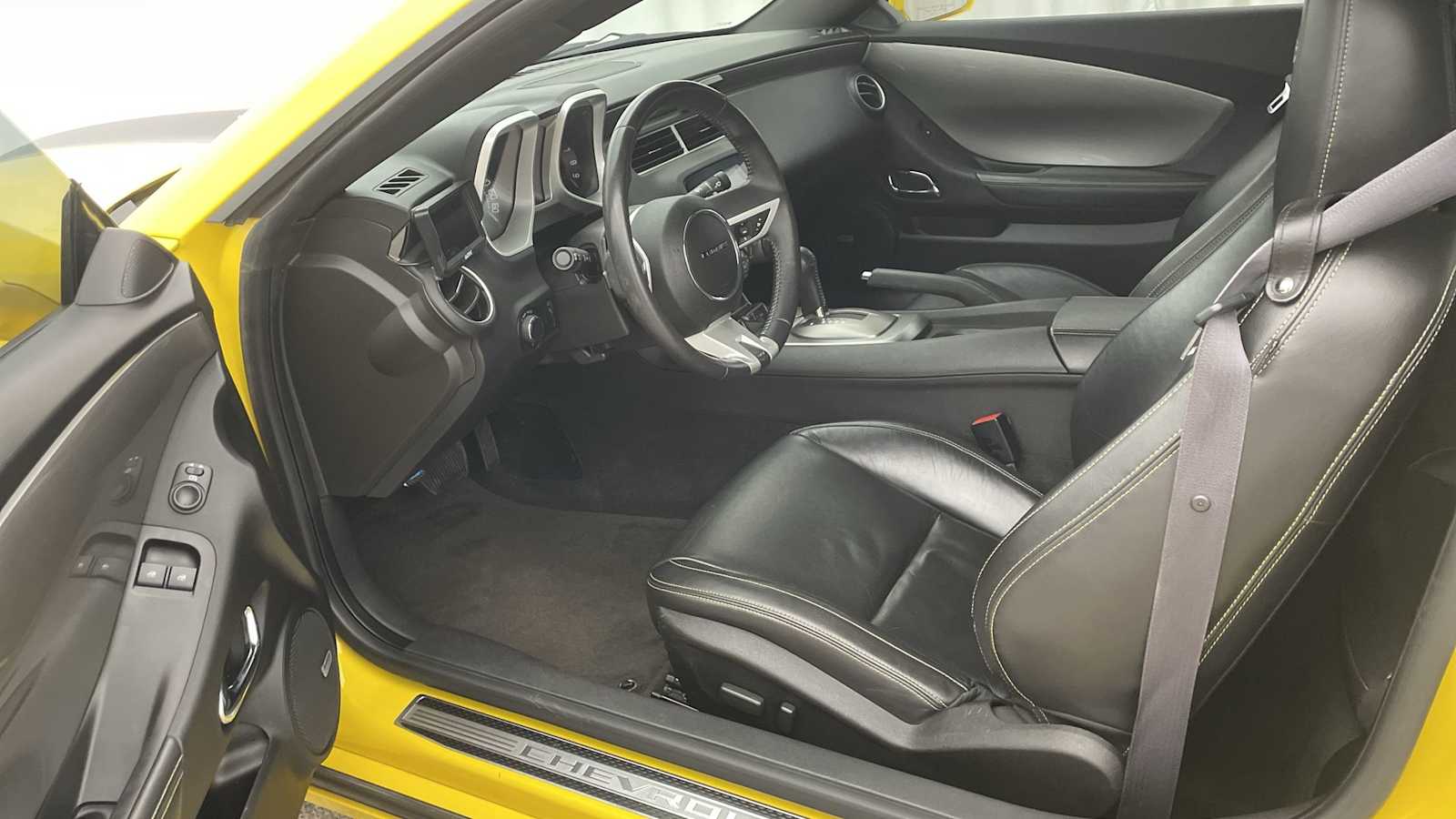 Thumbnail: 2011 Chevrolet Camaro - 2