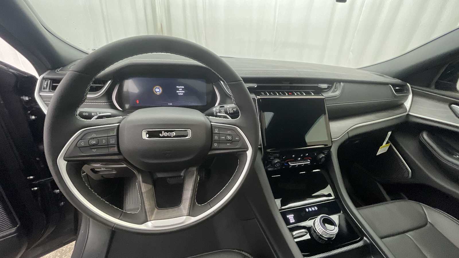 Thumbnail: 2025 Jeep Grand Cherokee - 3