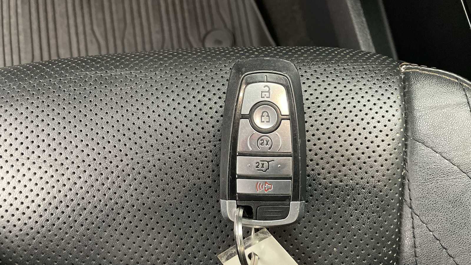 Thumbnail: 2019 Ford Expedition - 24