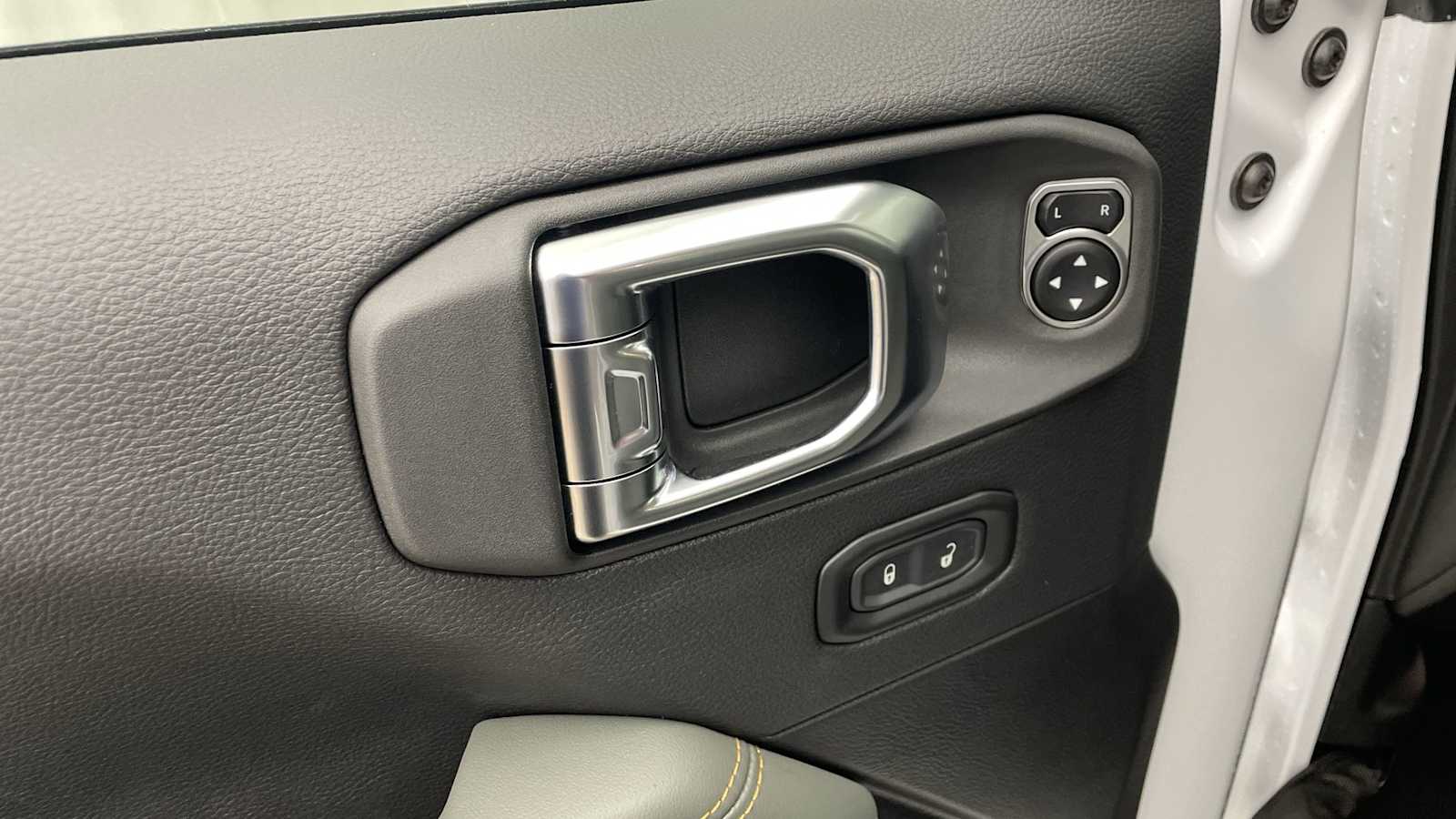 Thumbnail: 2025 Jeep Gladiator - 6