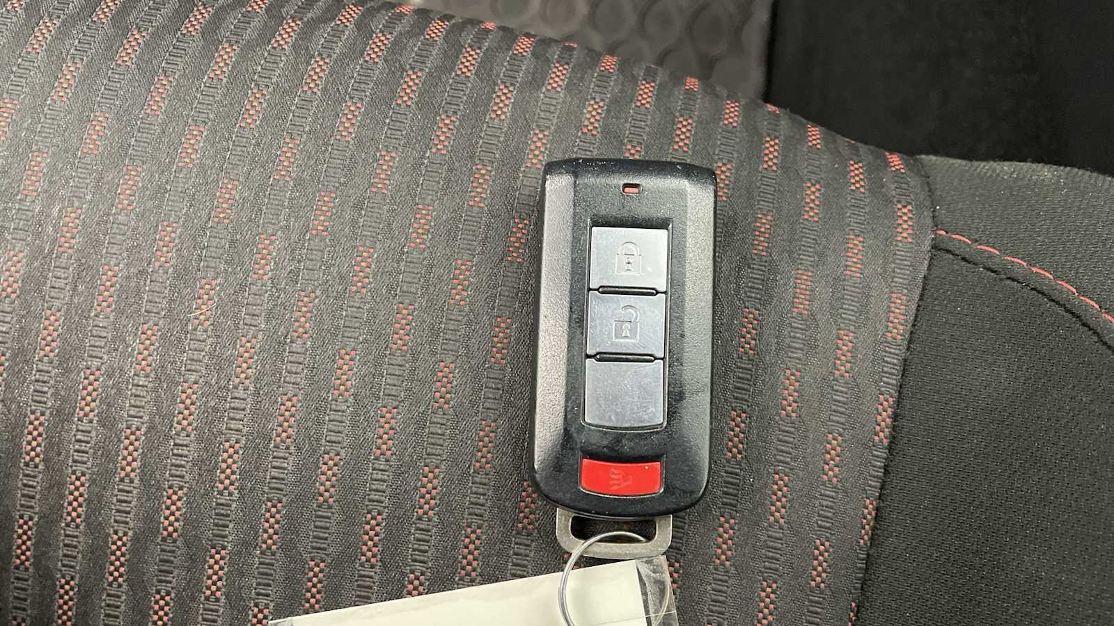 Thumbnail: 2016 Mitsubishi Outlander Sport - 21