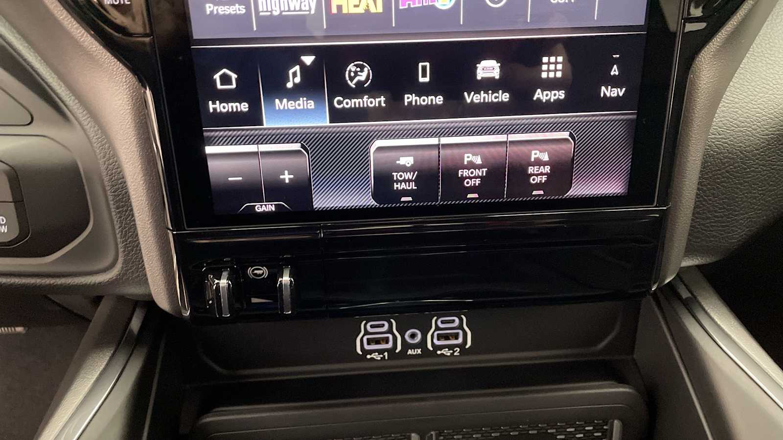 Thumbnail: 2026 RAM 3500 - 23