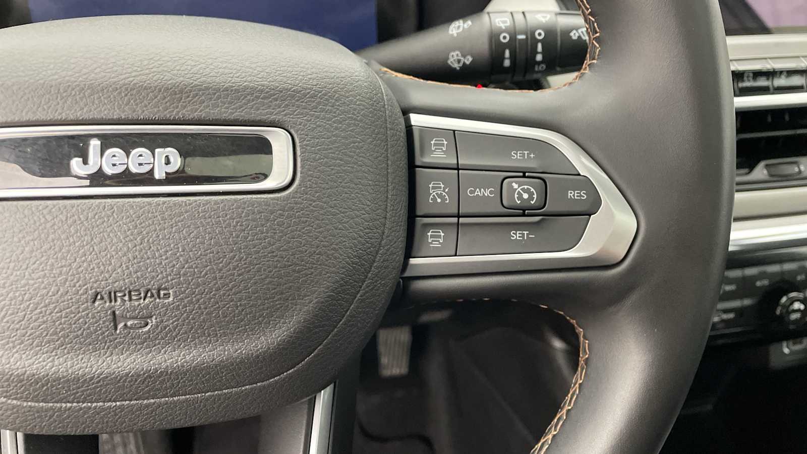 Thumbnail: 2022 Jeep Compass - 16