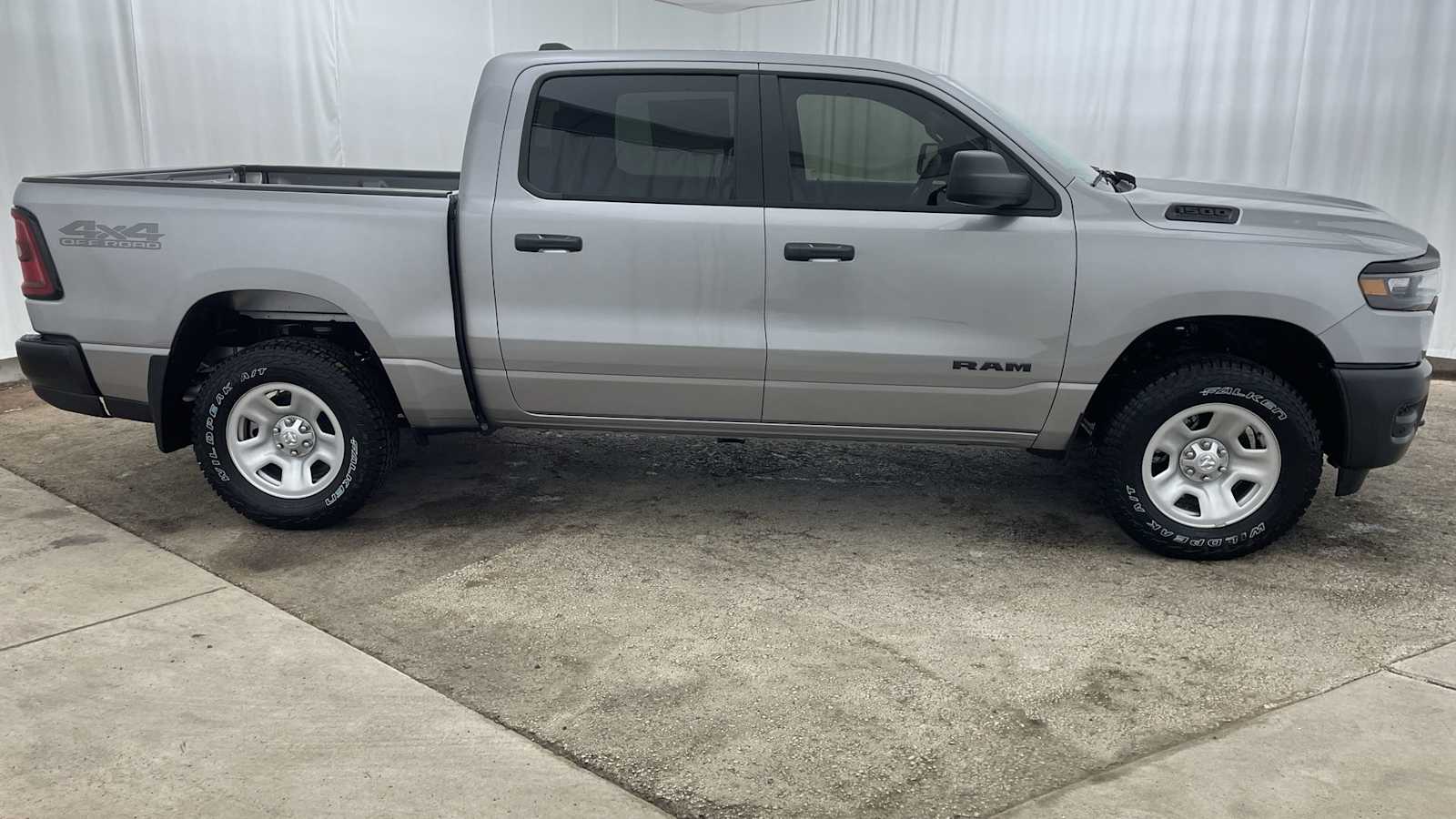 Thumbnail: 2026 RAM 1500 - 32