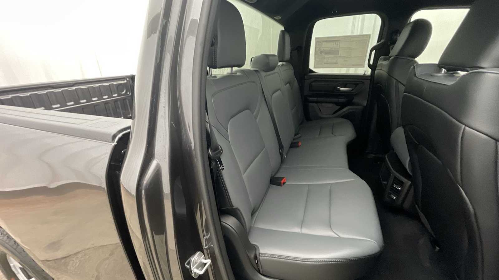 Thumbnail: 2025 RAM 1500 - 9