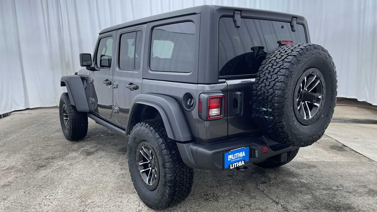 Thumbnail: 2026 Jeep Wrangler - 34