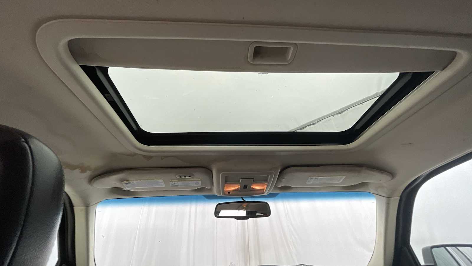 Thumbnail: 2012 Jeep Liberty - 8